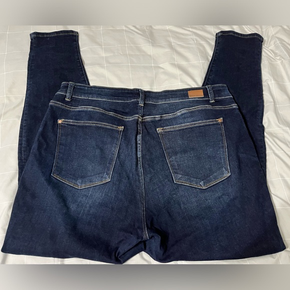 JUDY BLUE SKINNY FIT JEANS, 22W - Picture 4 of 7